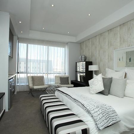 Luxury @ Sandton Skye Johannesburg Dış mekan fotoğraf