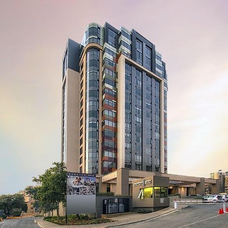 Luxury @ Sandton Skye Johannesburg Dış mekan fotoğraf