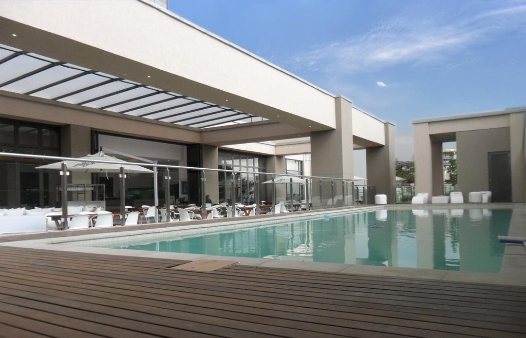 Luxury @ Sandton Skye Johannesburg Dış mekan fotoğraf